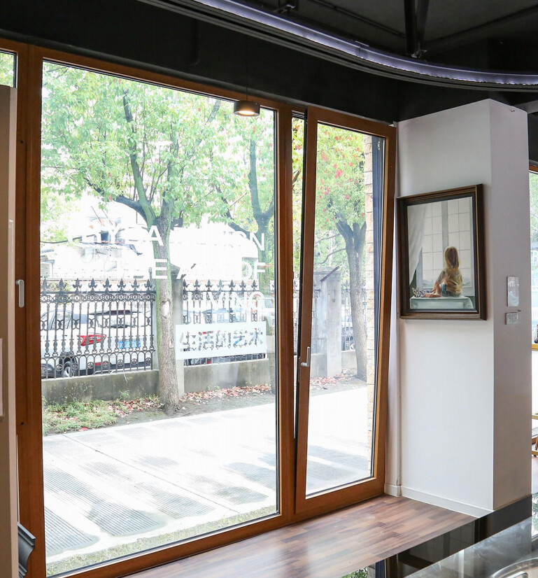 D70 uPVC/Vinyl Tilt and Turn Door