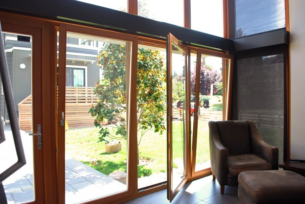 D70 uPVC/Vinyl Tilt and Turn Door