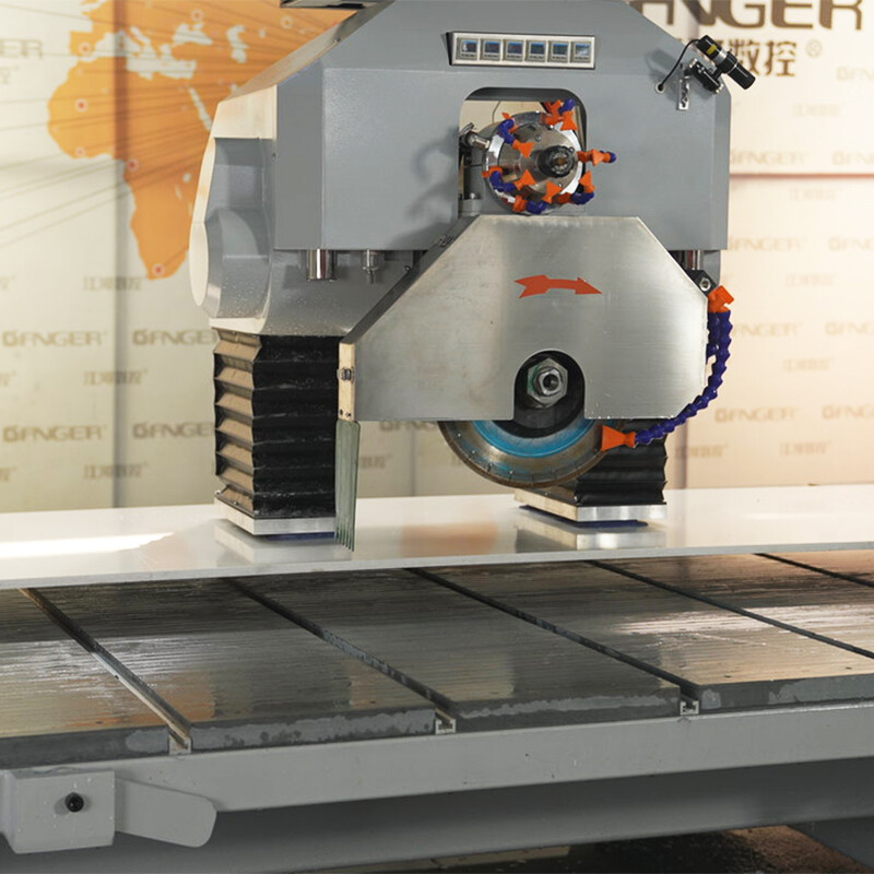 5-осевой мостовой станок GQ-3220DST (5+1, с ATC)