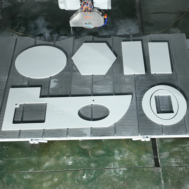 5-осевой мостовой станок GQ-3220DST (5+1, с ATC)