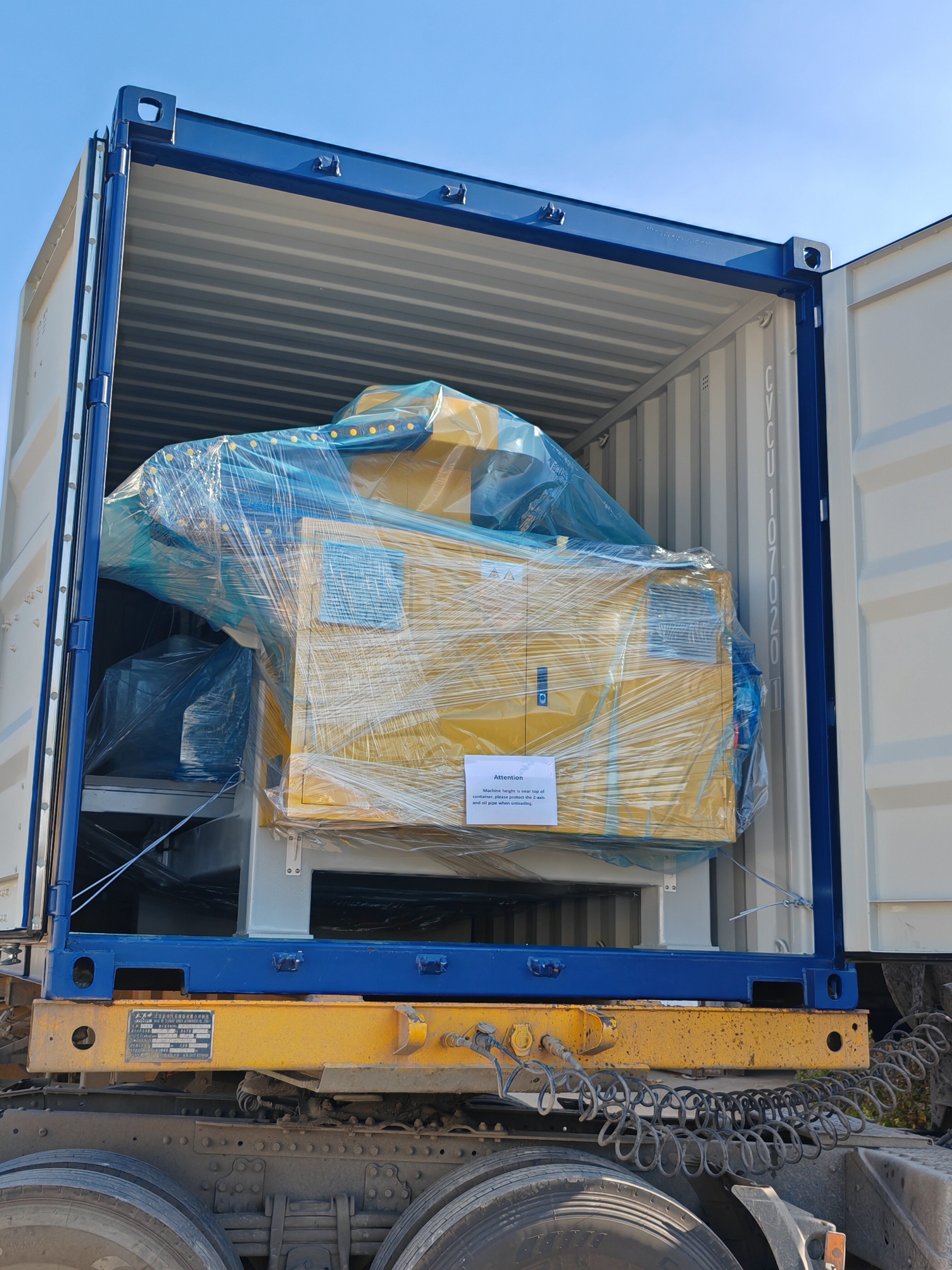 GANGER CNC отгружает 4+1-осевой мостовой станок GQ-3220BM в Европу GANGER CNC отгружает 4+1-осевой мостовой станок GQ-3220BM в Европу