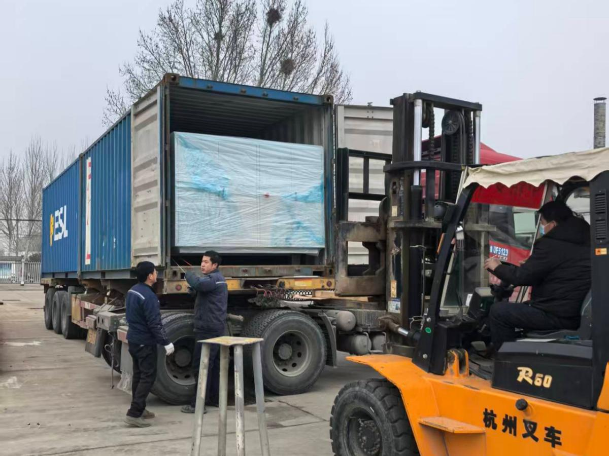 Отправка центров для обработки каменных столешниц с ЧПУ GQ-3015PLUS в Бразилию Отправка центров для обработки каменных столешниц с ЧПУ GQ-3015PLUS в Бразилию