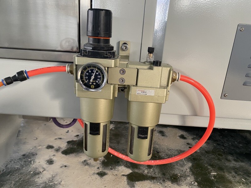 Fresadora CNC de mostrador GSY-74D