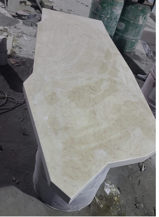 Sierra de puente de 5 ejes GQ-3220DS: corte de placas irregulares Sierra de puente de 5 ejes GQ-3220DS: corte de placas irregulares