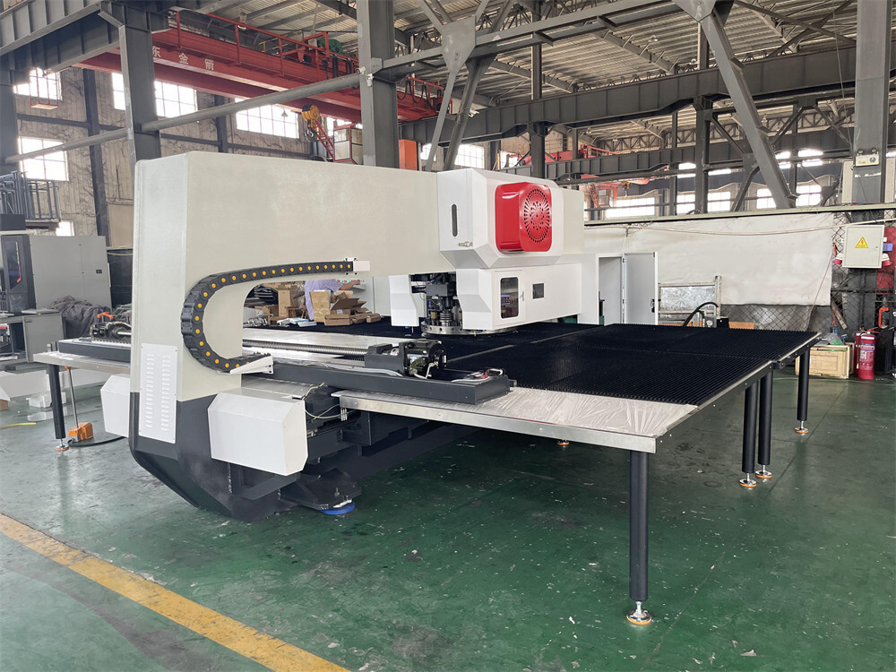 cnc turret punch (3).jpg cnc turret punch (3).jpg