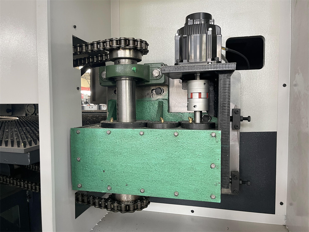 turret punching machine (3).jpg
