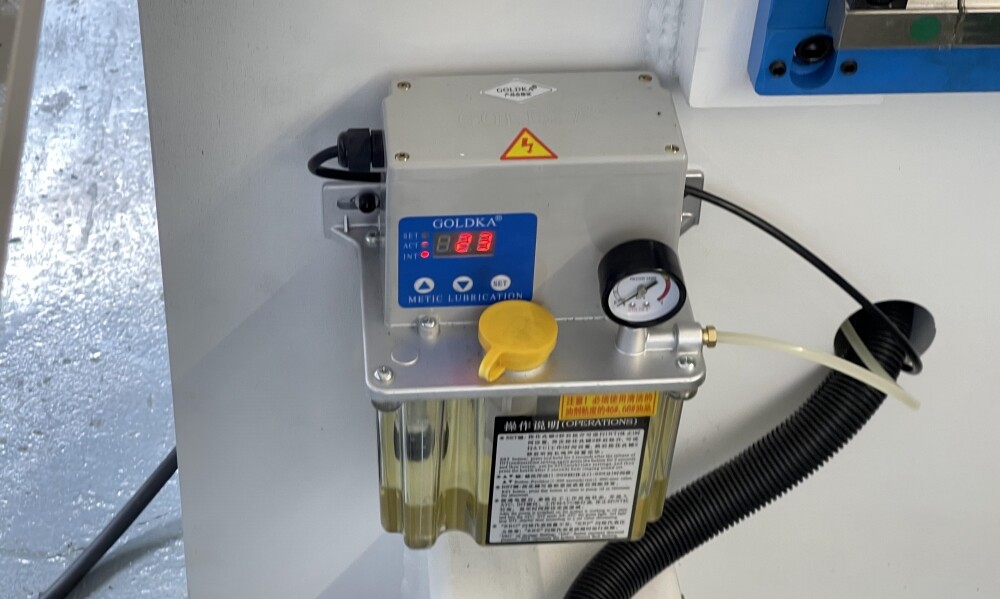 servo press brake (2).jpg