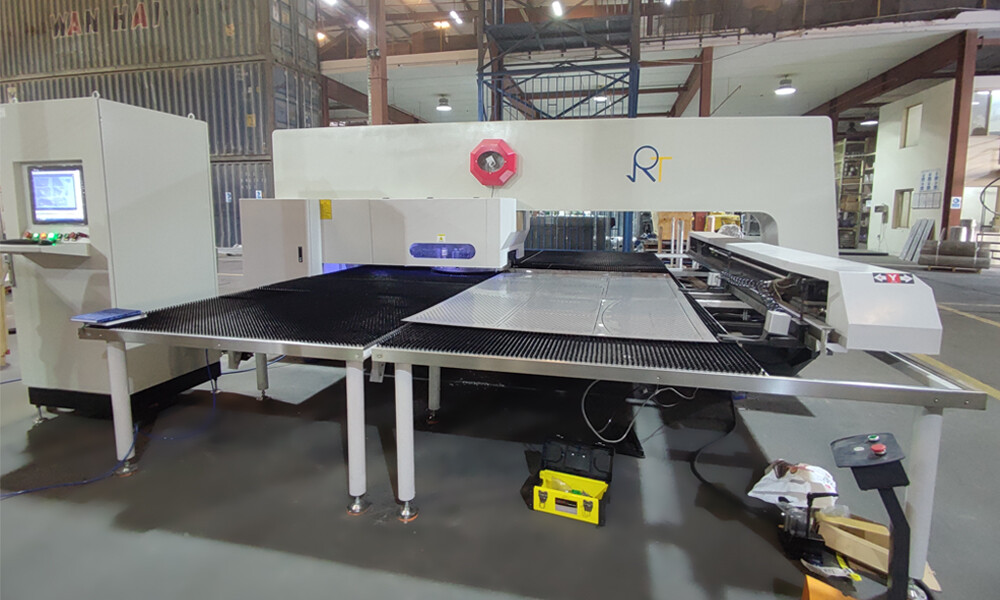 Механический револьверный дыропробивной станок с ЧПУ