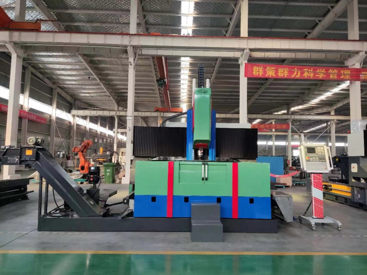 CNC drilling and milling machine.jpg CNC drilling and milling machine.jpg