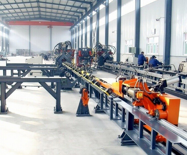 Линия для производства уголков с автоматической системой загрузки