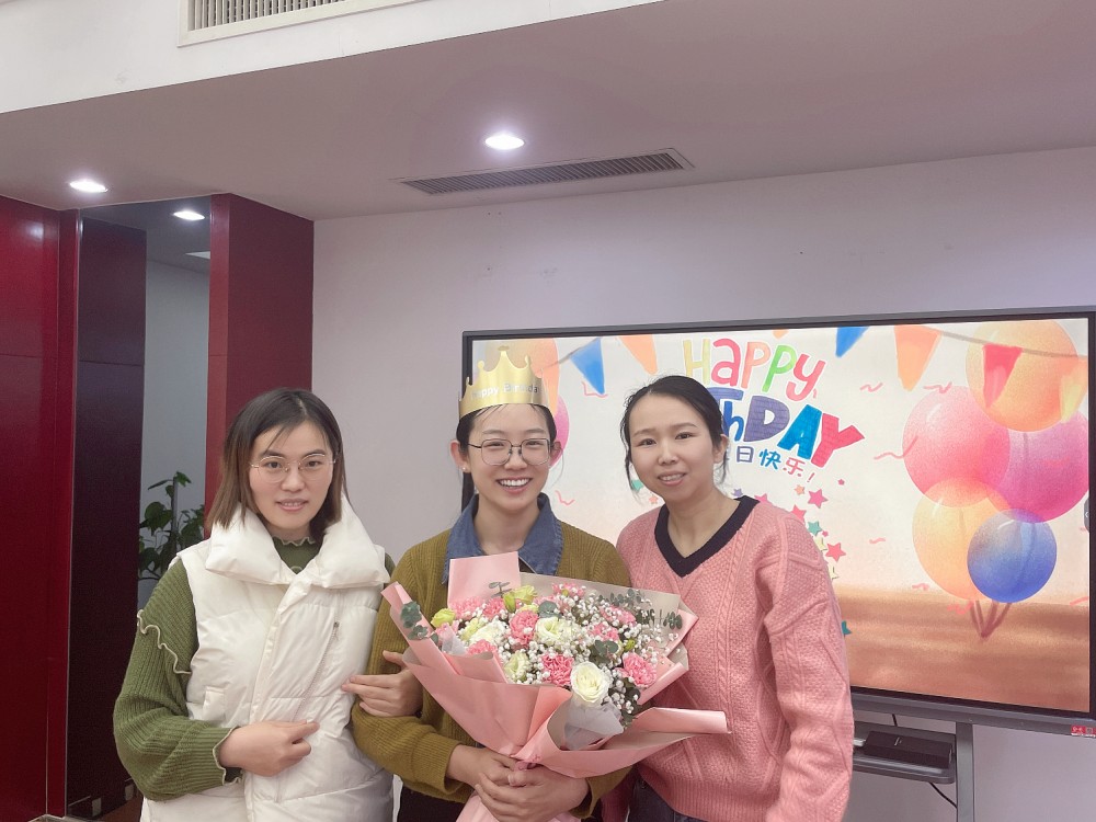 Чудесное празднование дня рождения Jinan Ritec: спасибо Белле за славные годы