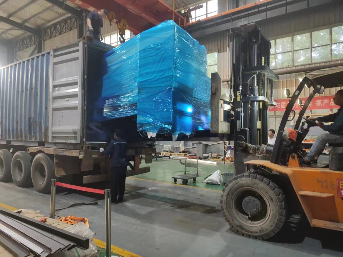 装箱3.jpg 装箱3.jpg