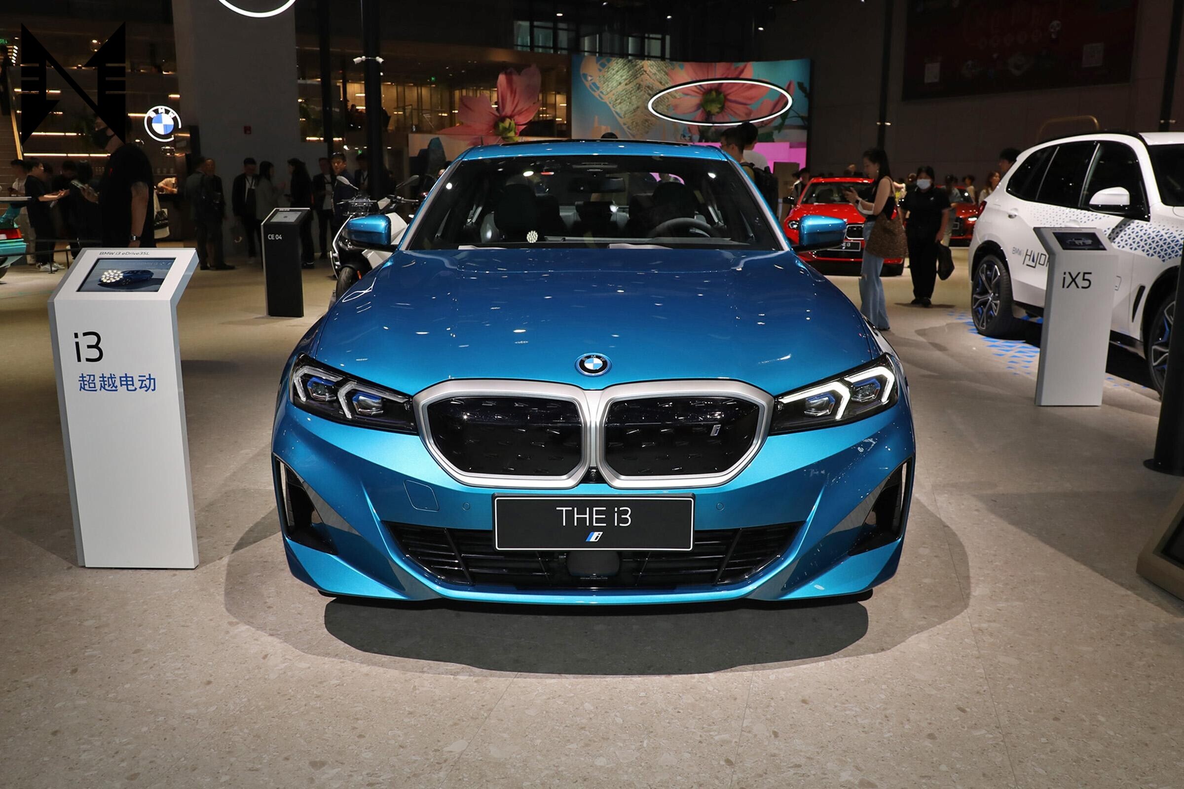 2023 Новый электромобиль BMW i3 eDrive 35 L 526 км