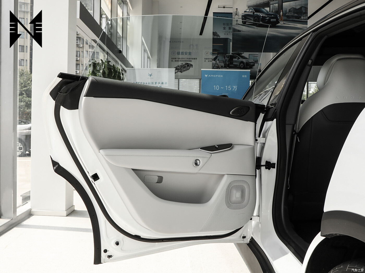 2024 Arcfox Alpha S5 Чистый электрический седан среднего размера Extreme Fox Alpha S5 Новое энергетическое транспортное средство для взрослых автомобилей высшего класса с электроприводом