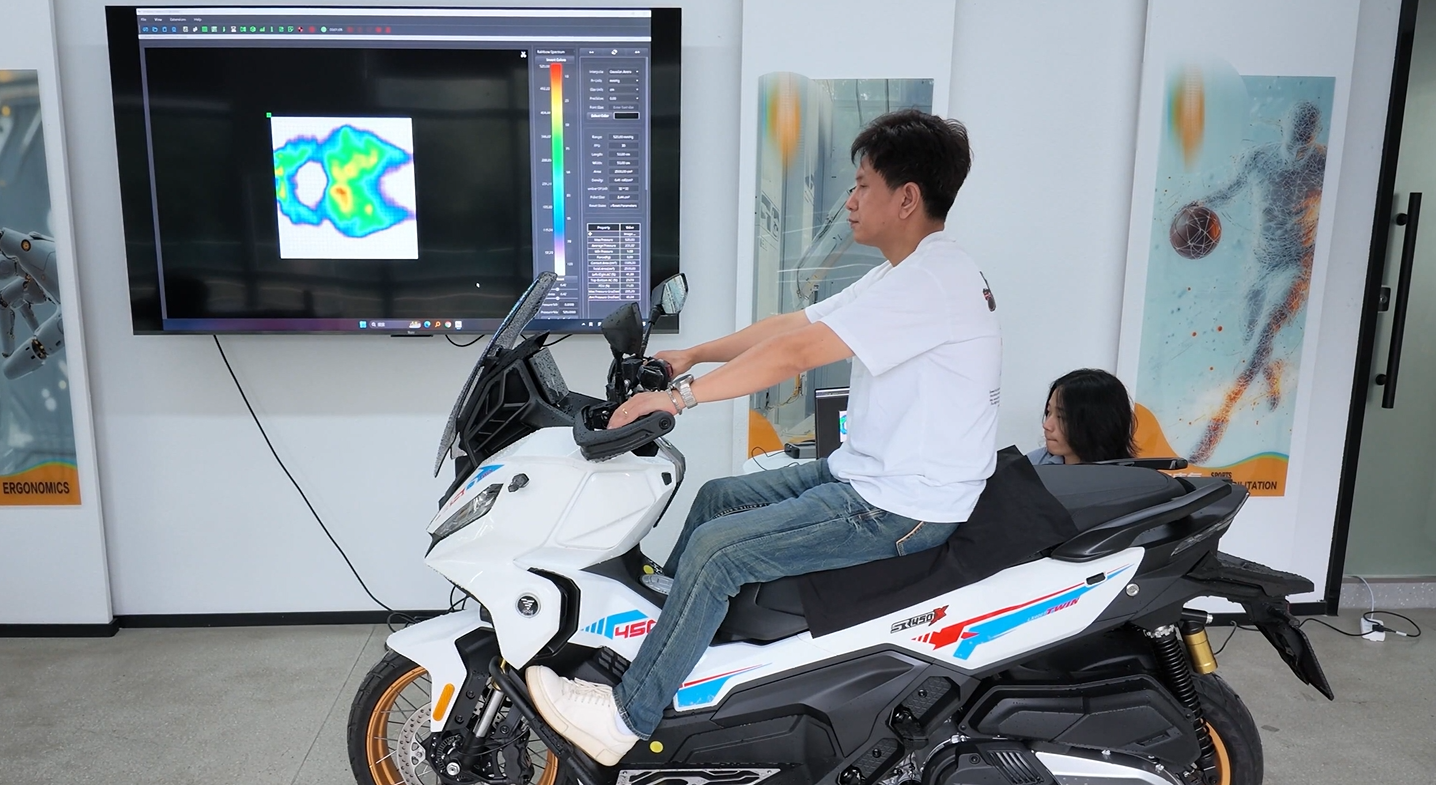 Pressurefilms seat cushion-type flexible pressure distribution × Loncin Wuji SR450X — Seat cushion pressure distribution measured
