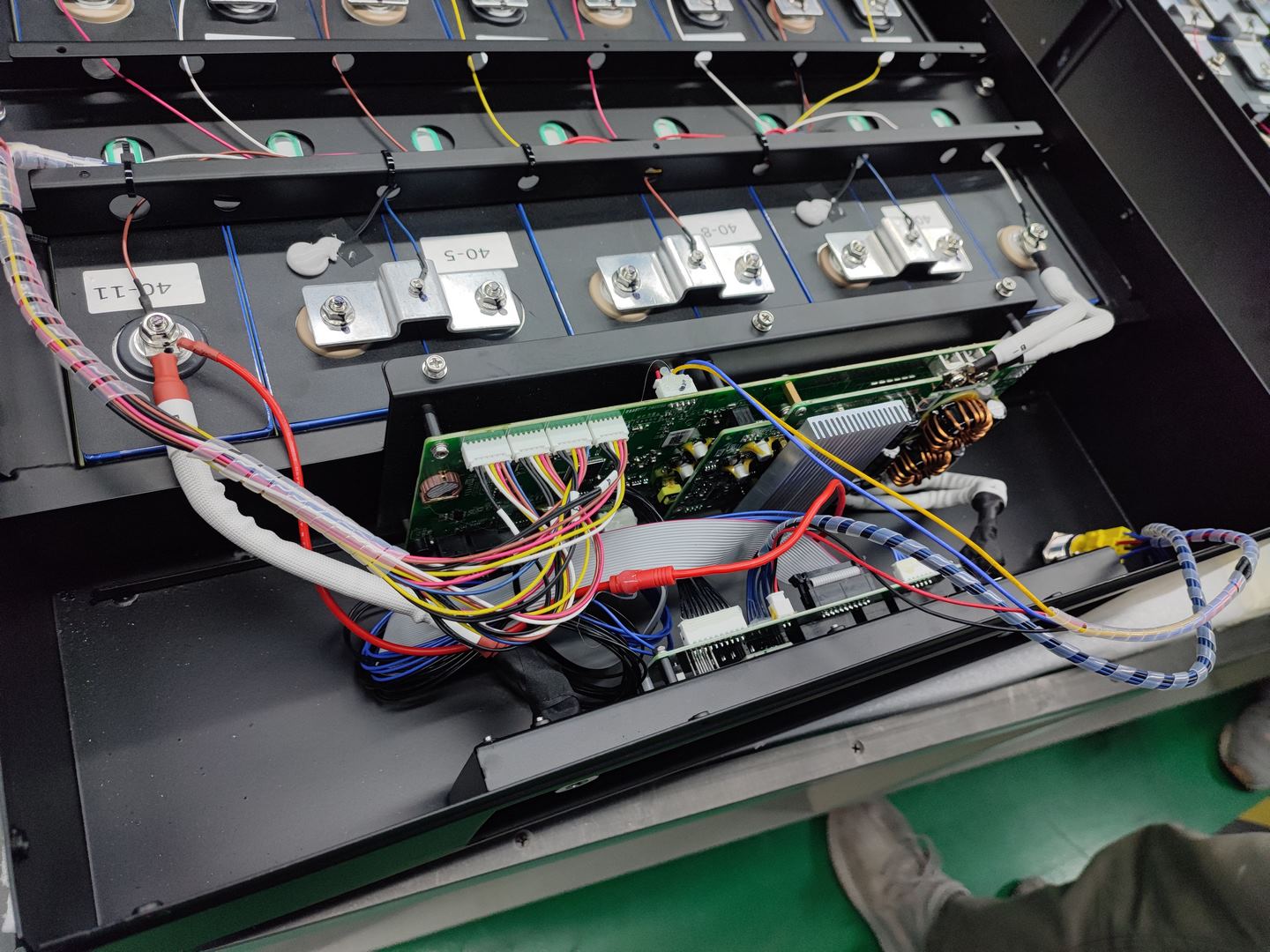 BMS balancing the lifepo4 battery system
