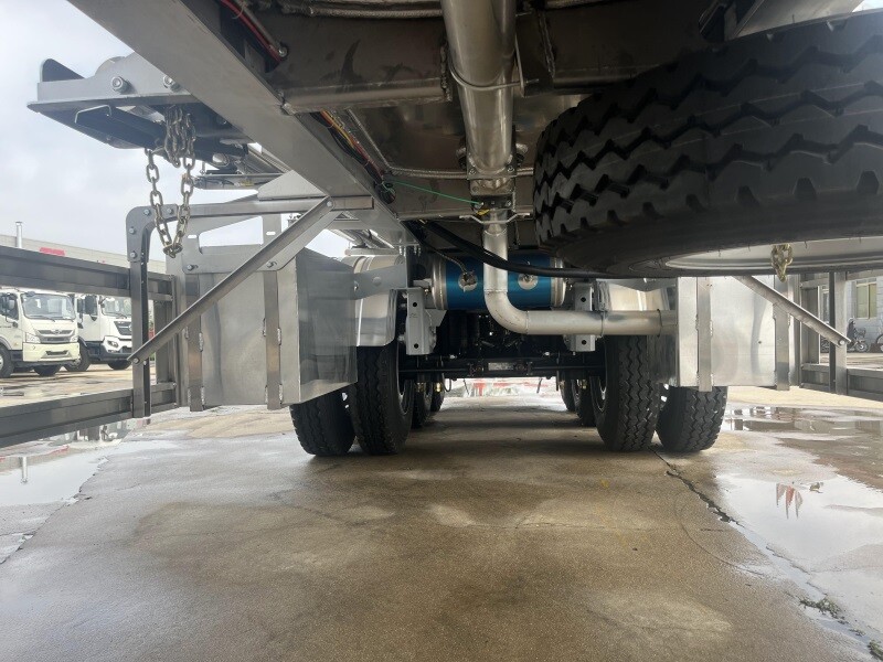 Алюминиевый полуприцеп-цистерна