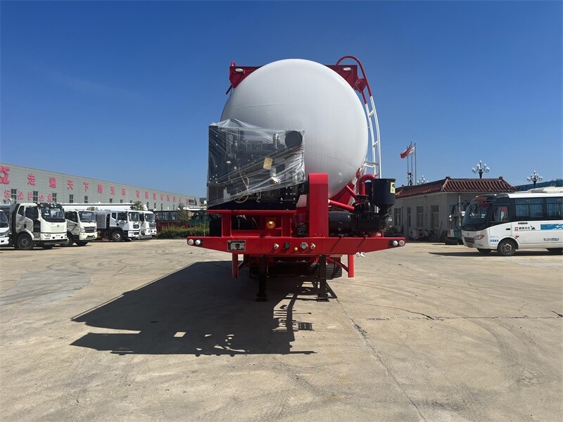 Полуприцеп-цистерна для сыпучих цементов