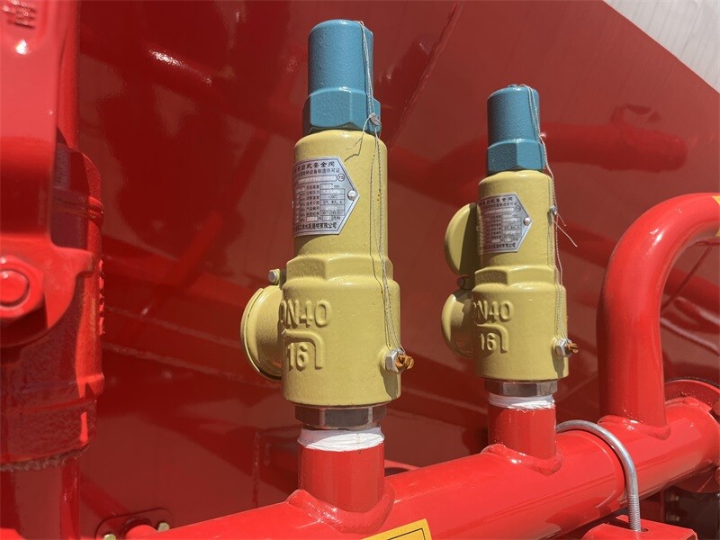 Полуприцеп-цистерна для сыпучих цементов