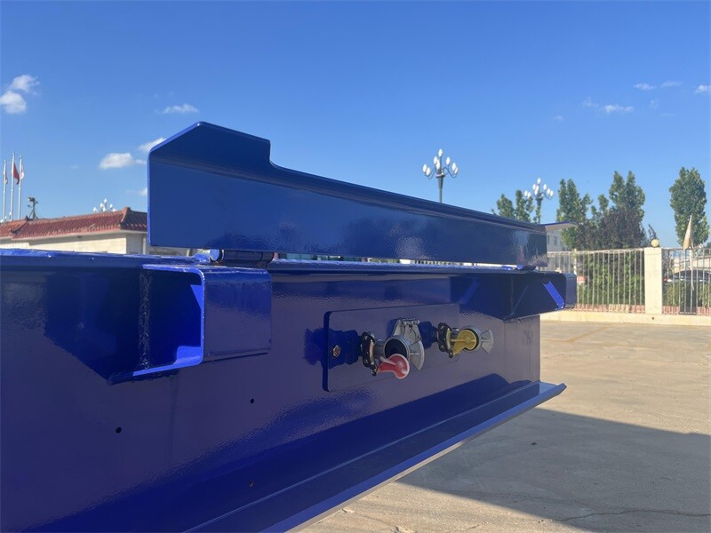 Низкорамный полуприцеп