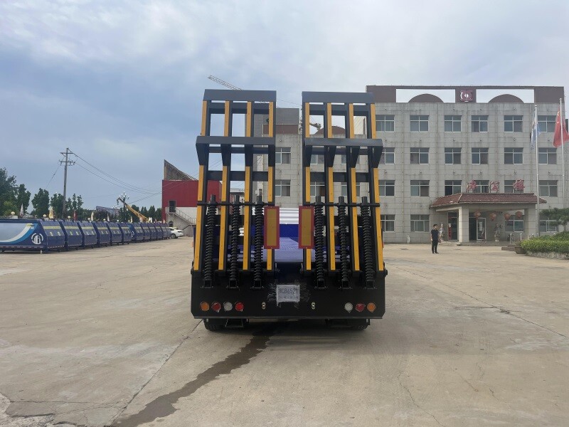 Полуприцеп с низкой платформой 80T