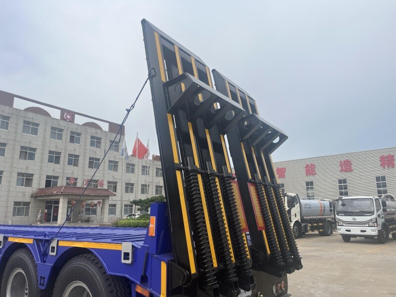 80T Low Bed Semi Trailer (13).JPG