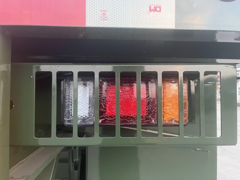 Бортовой полуприцеп