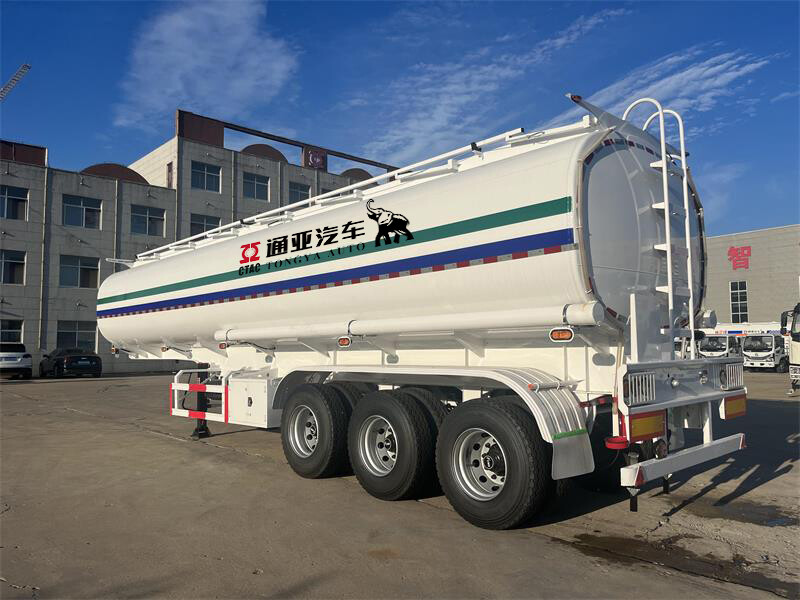 Полуприцеп-цистерна для топлива 40000 л