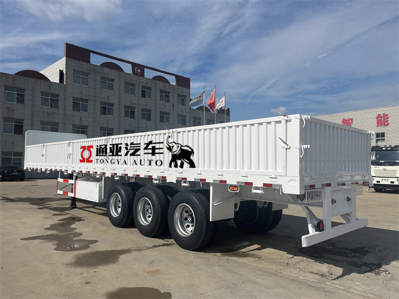 Полуприцеп с боковой стенкой 3 оси