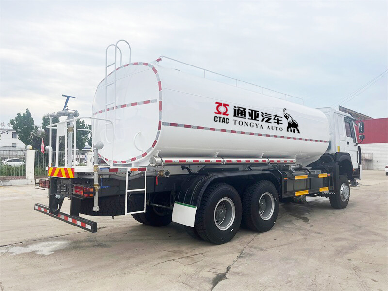 Поливочная машина