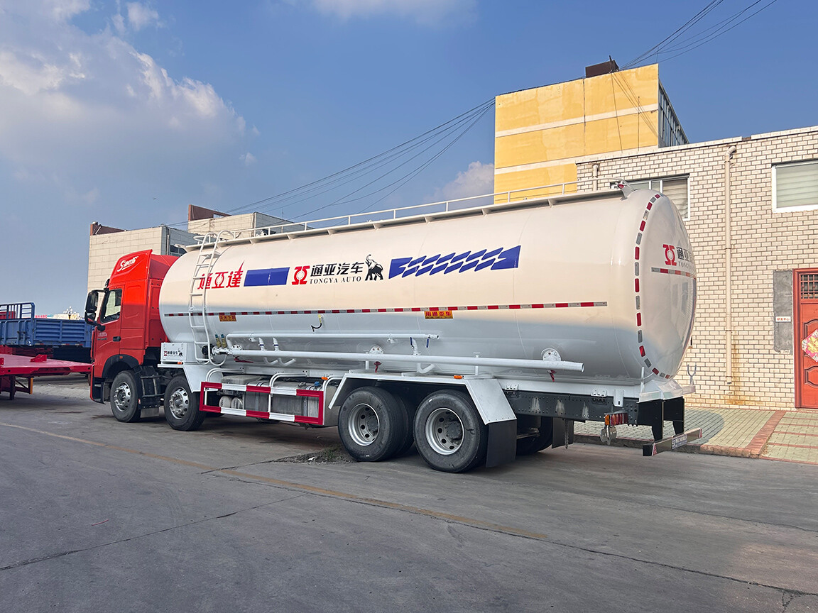 АВТОЦИСТЕРНА ДЛЯ ЦЕМЕНТА НАВАЛОМ