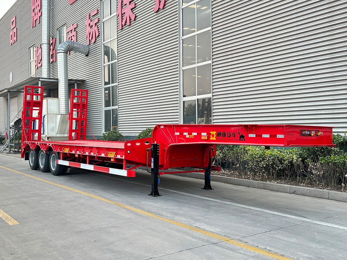 Полуприцеп с низкорамной платформой 3 оси 60T с гусеничной тележкой