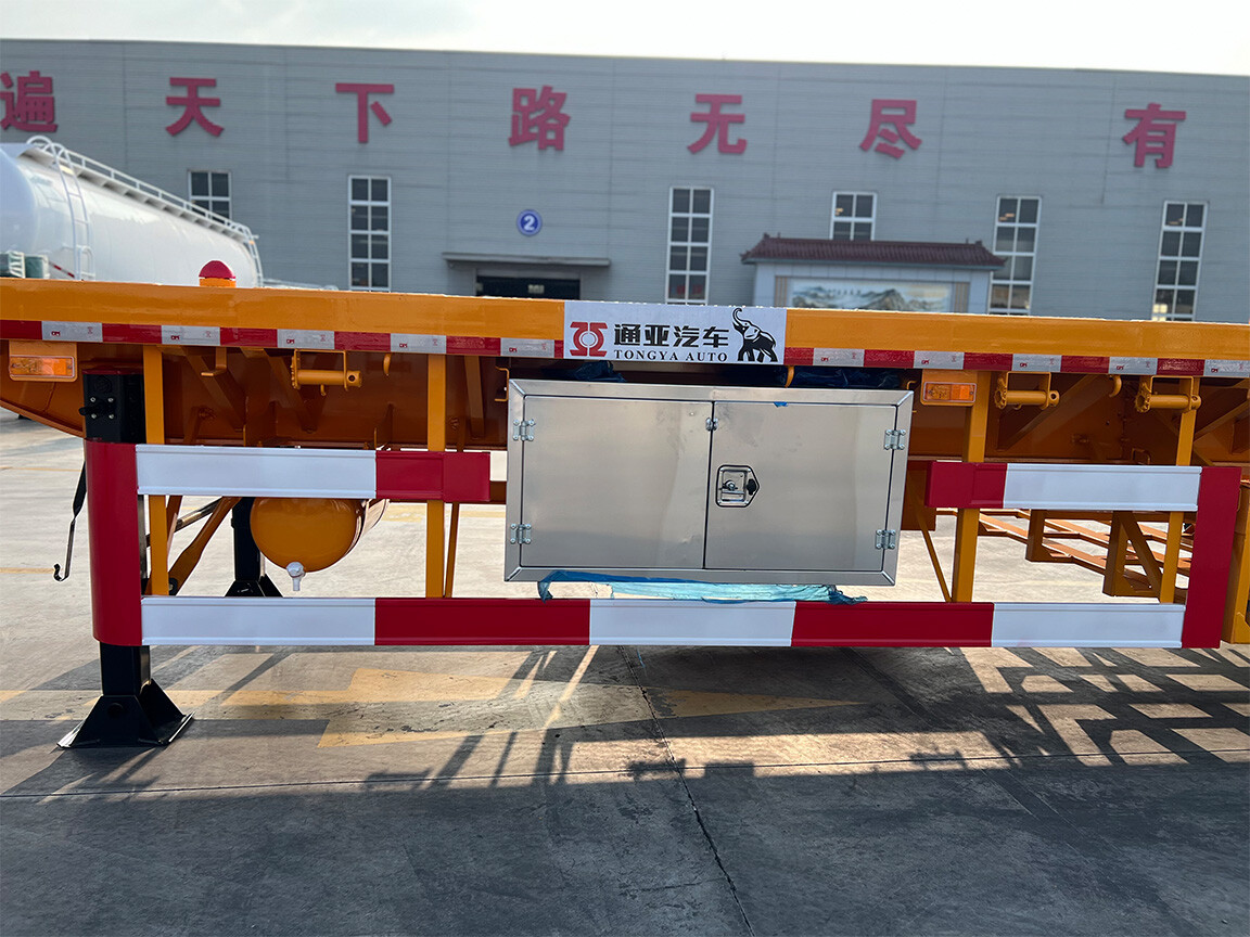 3-осный бортовой полуприцеп с лестницей