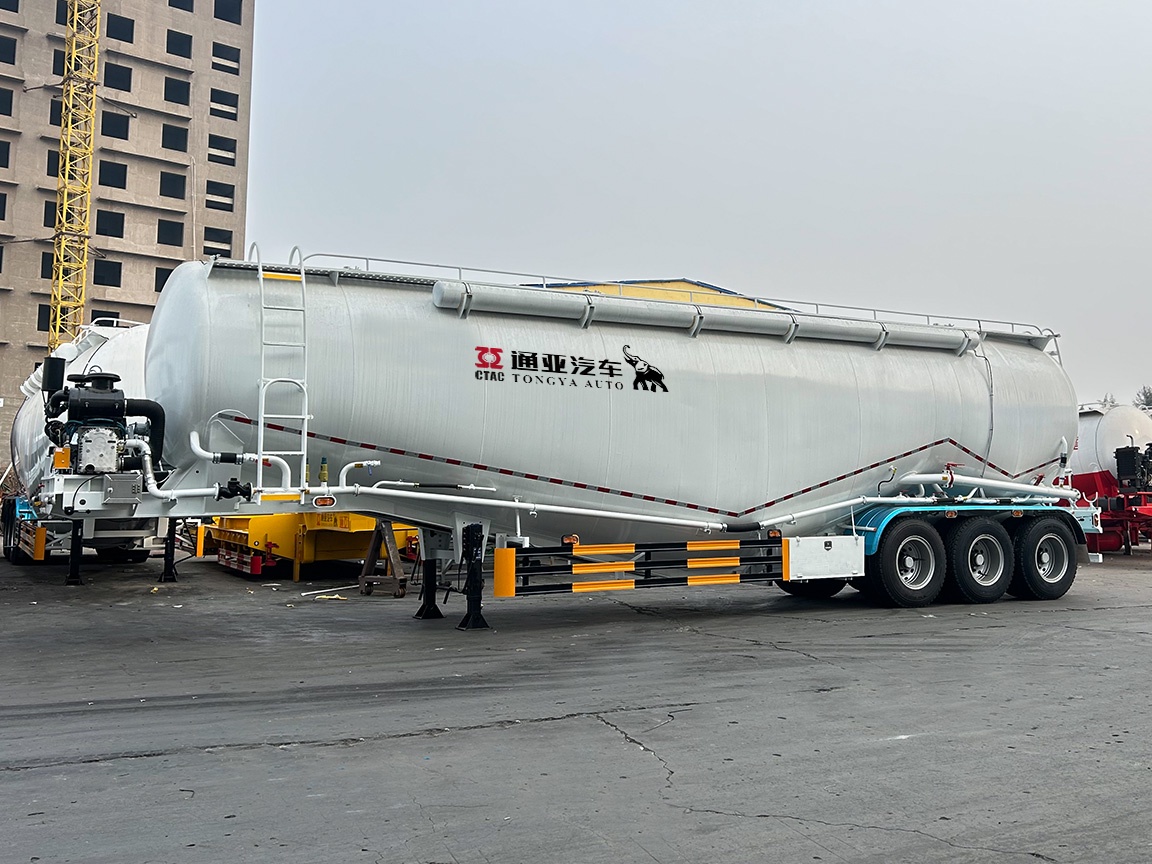 60T Полуприцеп-цистерна для порошка с осью BPW