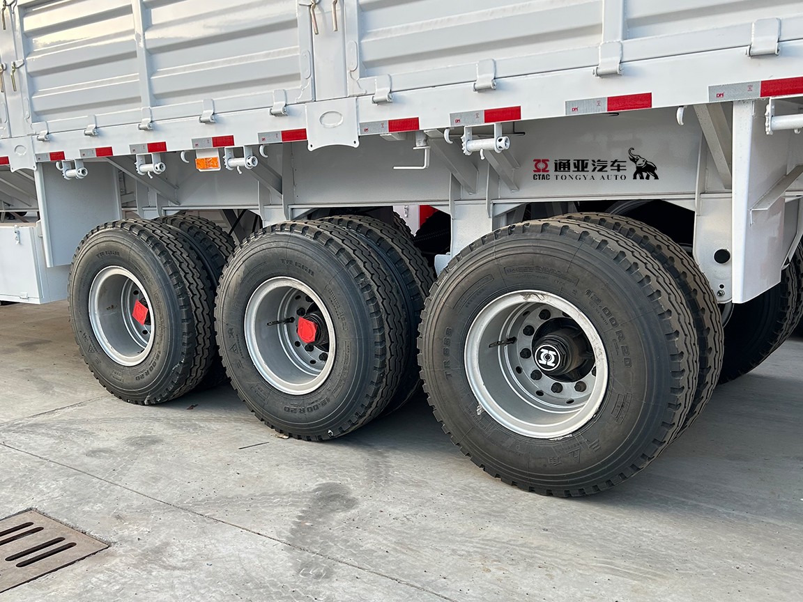 40T Полуприцеп для перевозки сыпучих грузов с ограждением