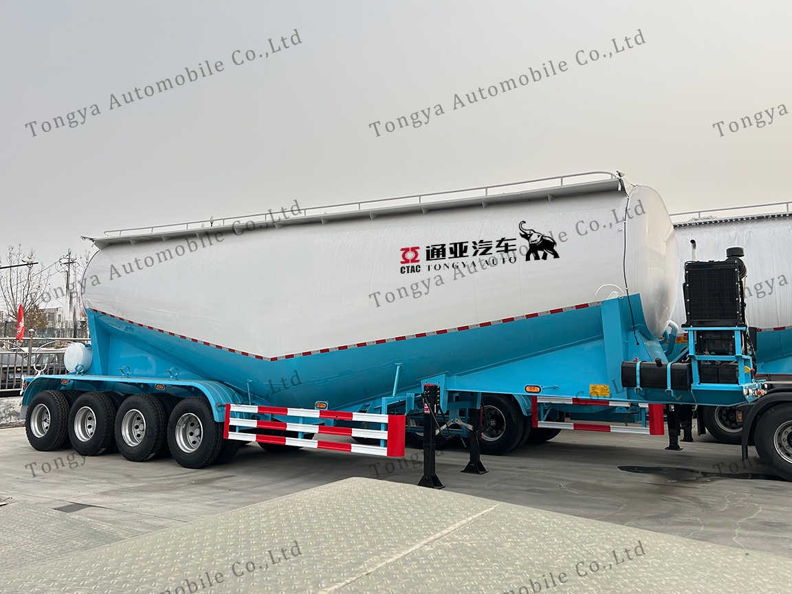 4-осный полуприцеп-цементовоз большого объема