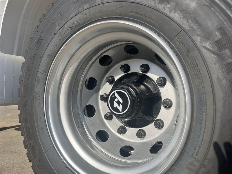 Semirremolque cisterna de combustible de 2 ejes