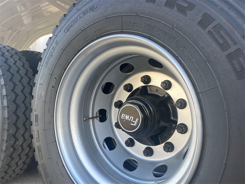 Semirremolque cisterna de combustible 40000L