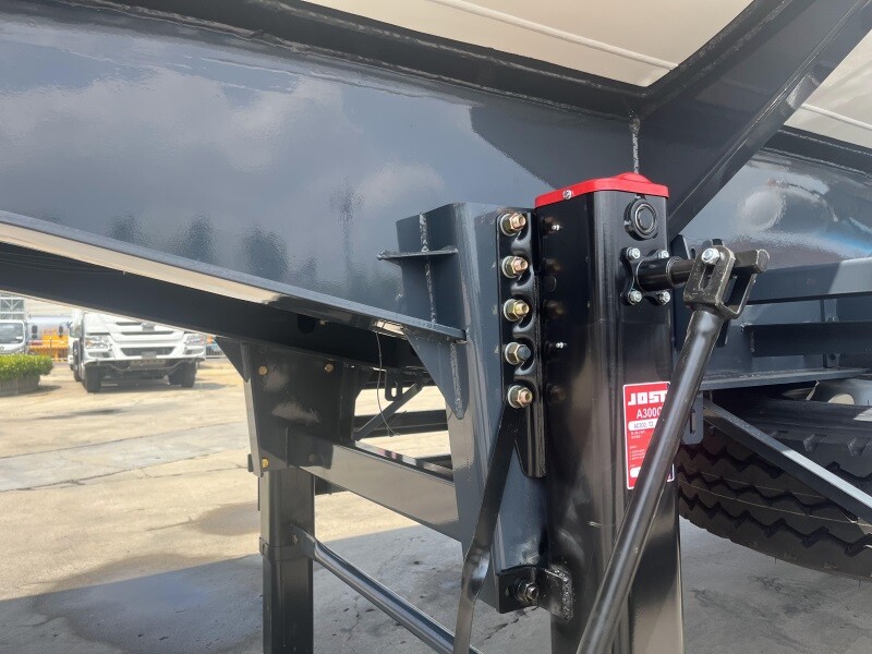 Semirremolque cisterna de combustible