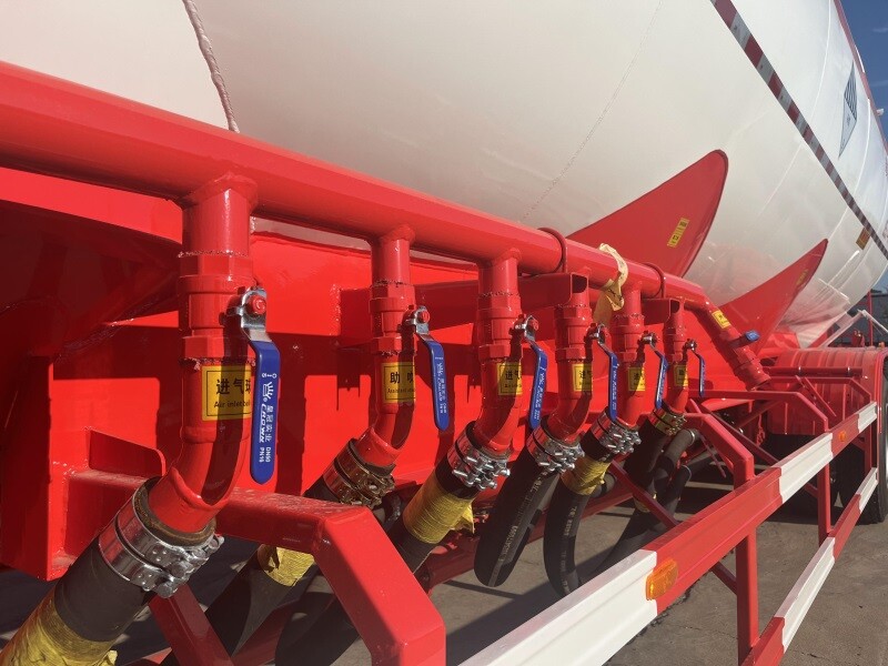 Semirremolque cisterna de polvo