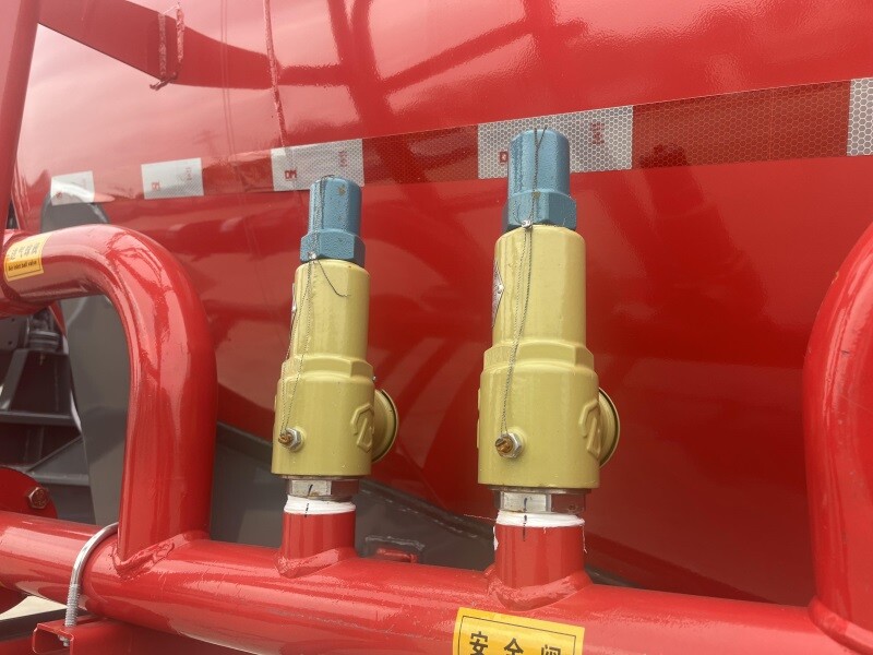 Remolque cisterna para cemento de 28T