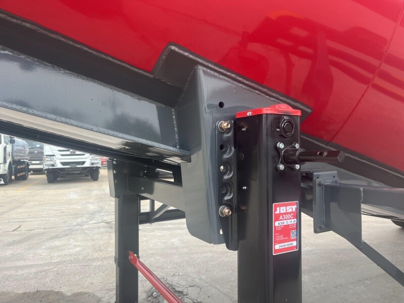 Remolque cisterna para cemento de 28T