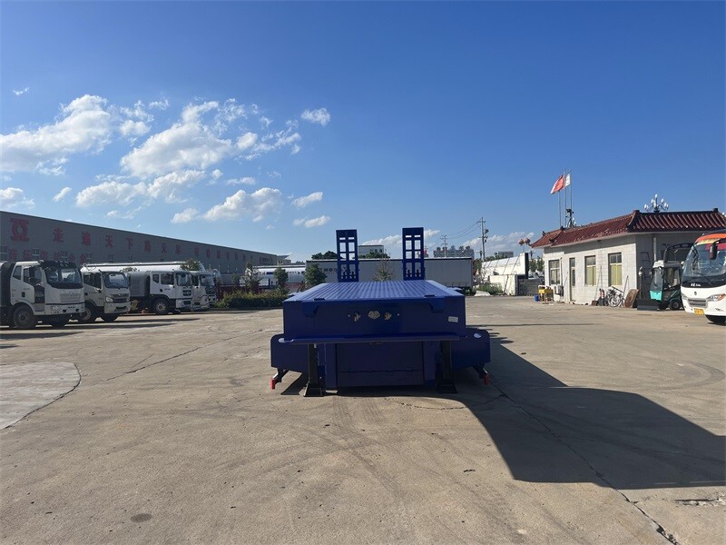 Semirremolque de plataforma baja