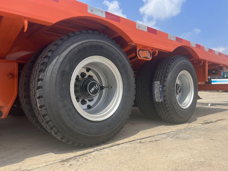 Semirremolque de plataforma baja de 30T