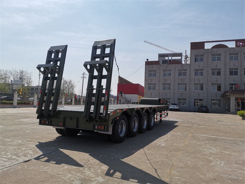 Semirremolque de plataforma baja de 4 ejes