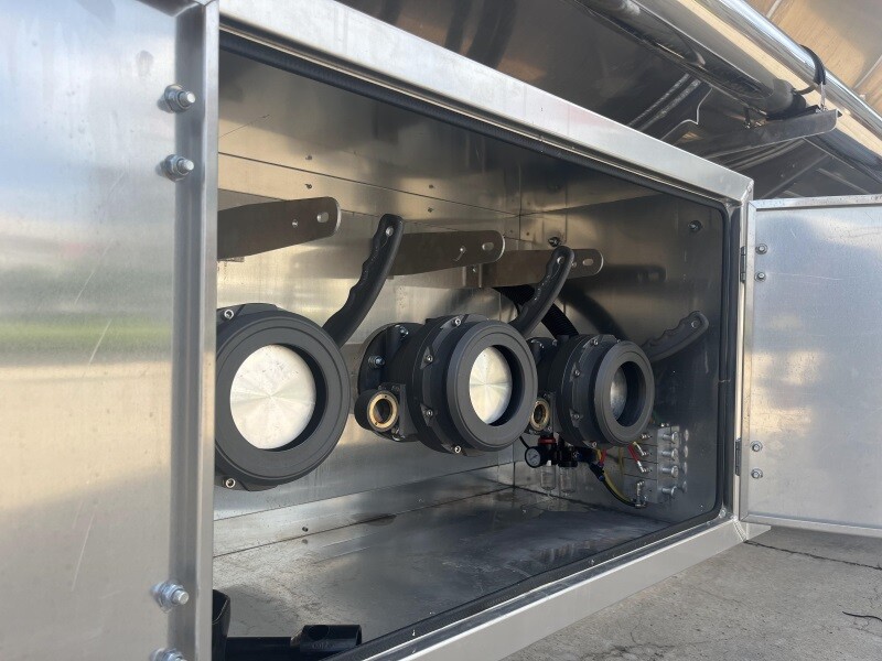 Remolque cisterna de combustible