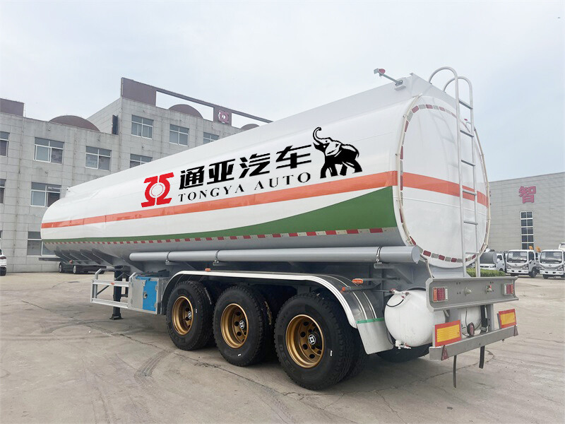 Semirremolque cisterna de combustible 45000L