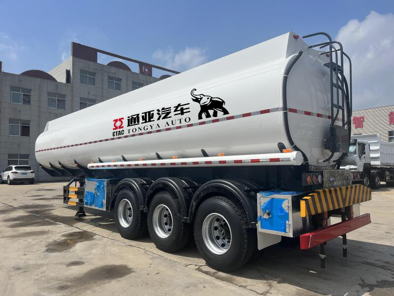 Semirremolque cisterna de combustible