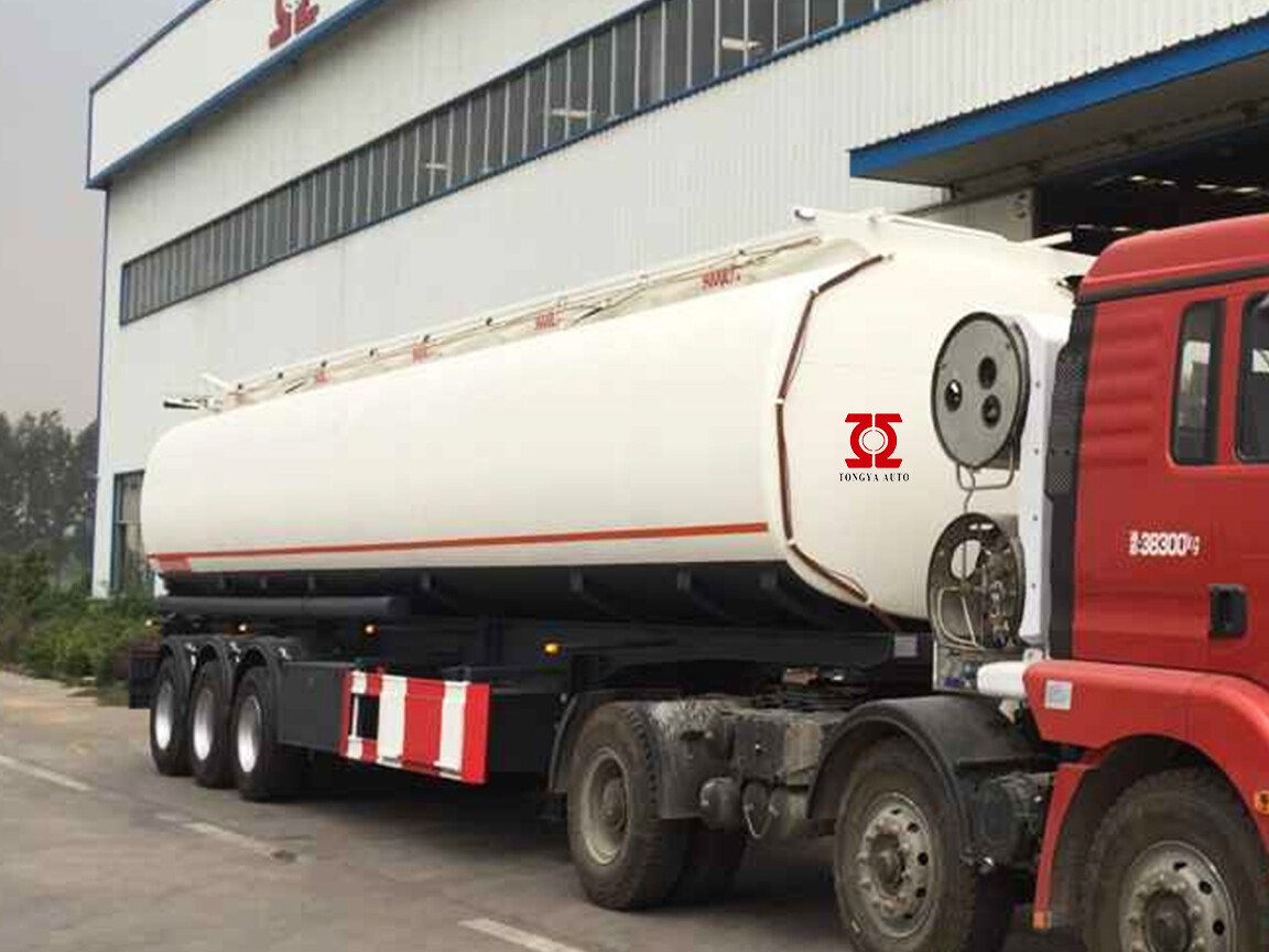 50m3 OIL TANKER SEMI TRAILER a África Occidental
