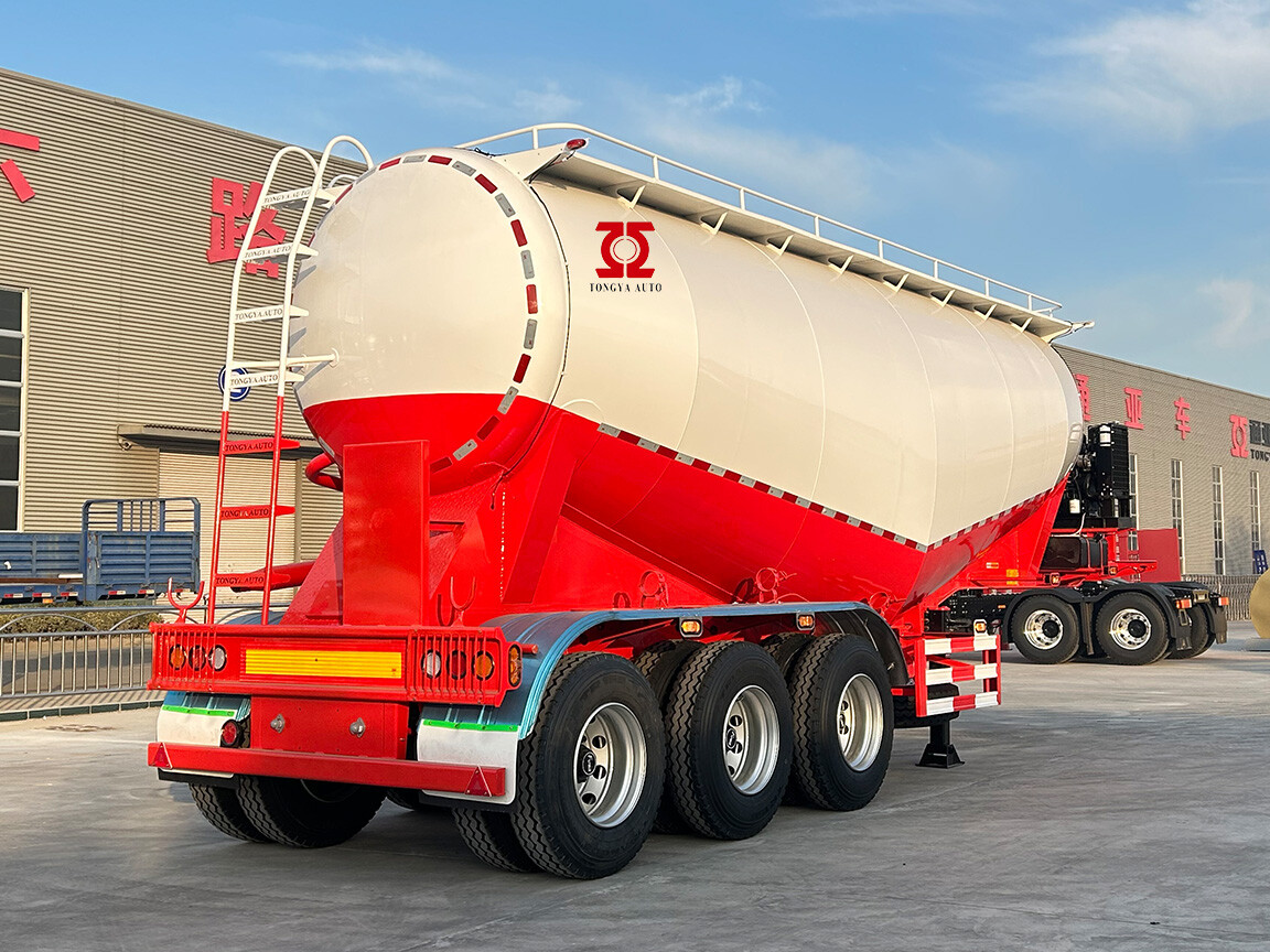 Semirremolque cisterna a granel de 40T con diesel